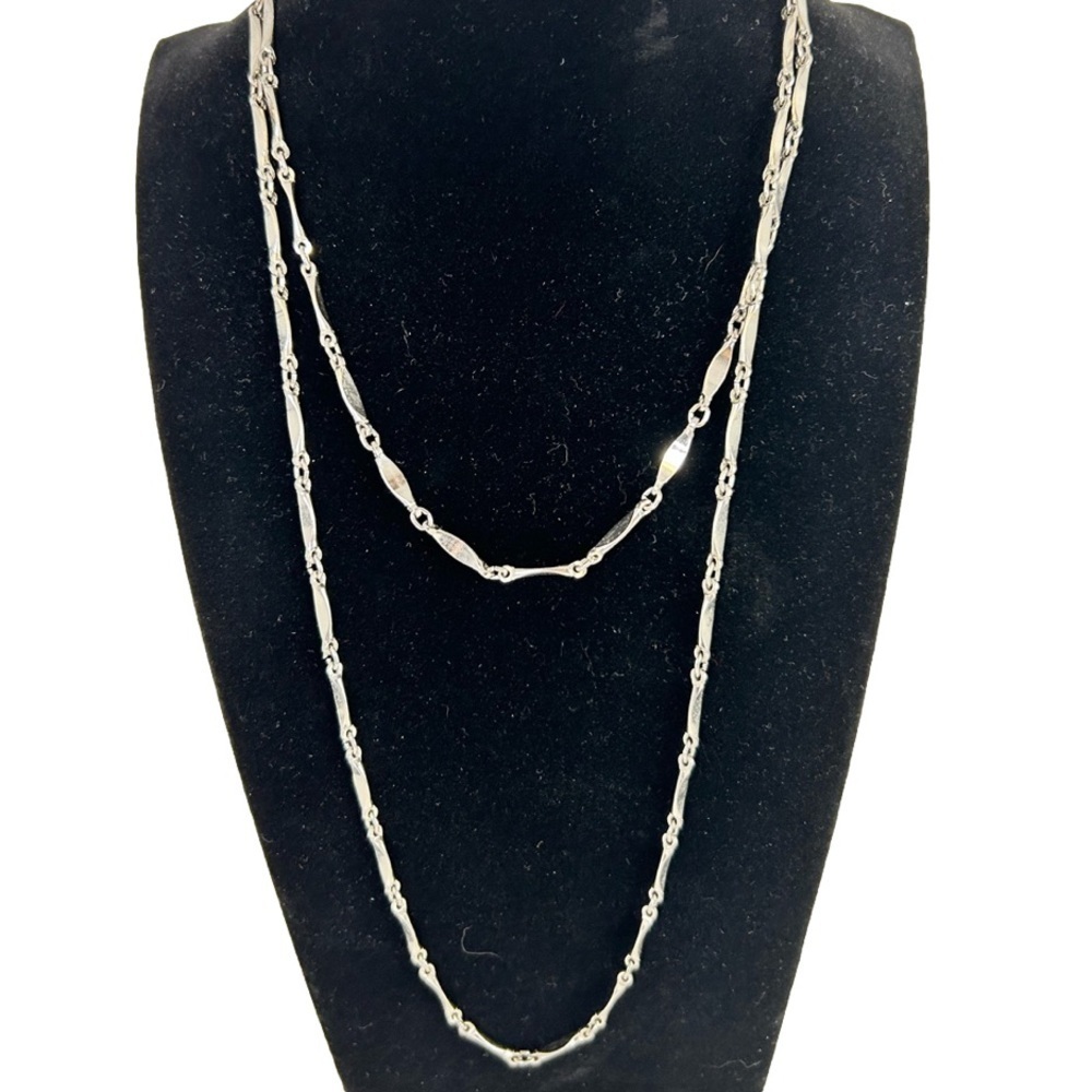 Tear Drop Silver Tone Linked Chain Ring Clasp